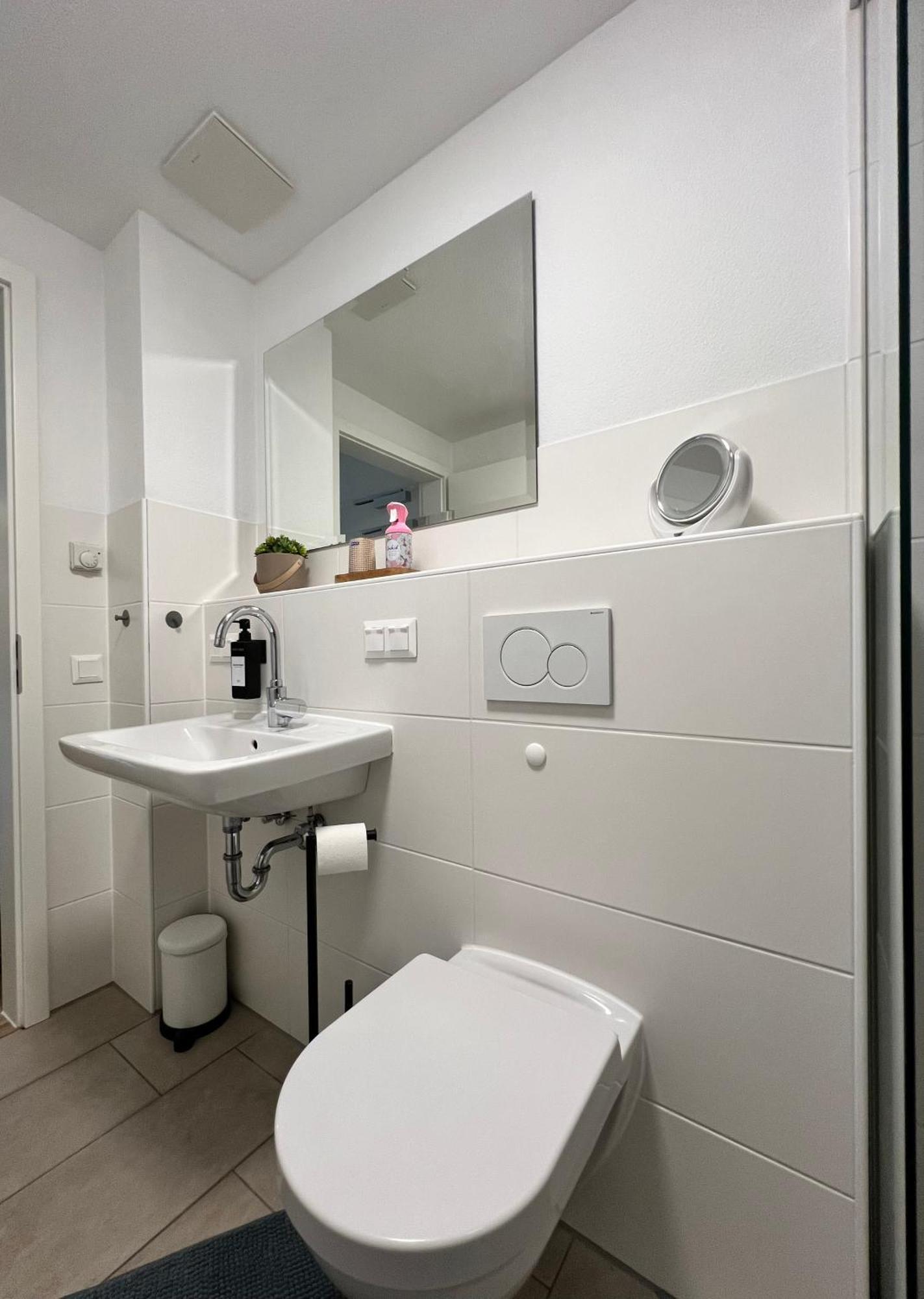 Moderne Wohnung Naehe Hbf-Lift-Tiefgarage-Contactless Check-In Hannover Exterior photo