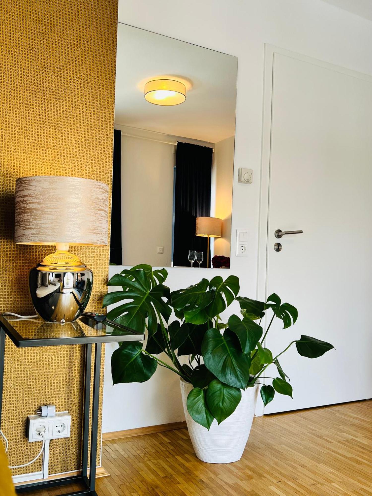 Moderne Wohnung Naehe Hbf-Lift-Tiefgarage-Contactless Check-In Hannover Exterior photo